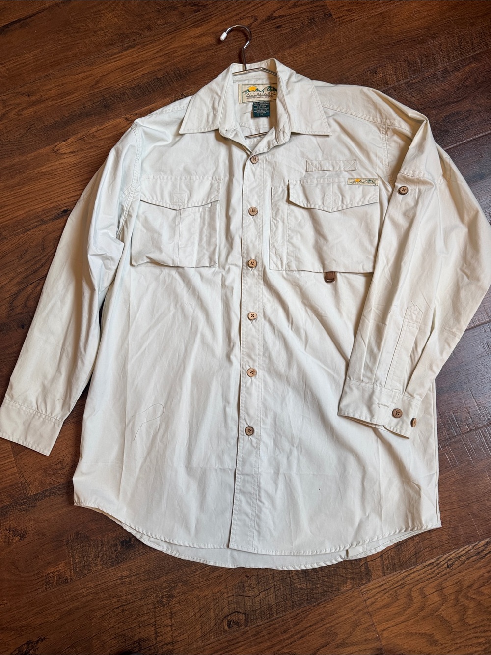 Men’s size Medium (fits much larger) Allagash sportsman shirt.